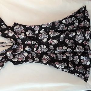 Hot Topic Black Floral Flutter Sleeve Dress Size S
